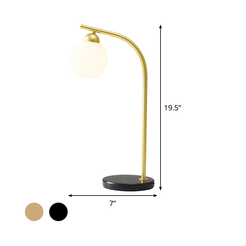 Minimalistischer Ball Schatten Tisch leichte Elfenbeinglas 1 Kopf Nachtscham mit schwarz/goldenem gebogenem Ständer