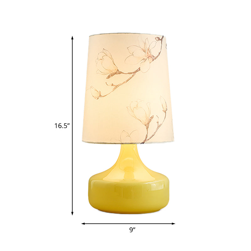 Single-Bulb Printed Fabric Night Light Korean Garden White Barrel Bedside Table Lighting with Yellow Vase Base