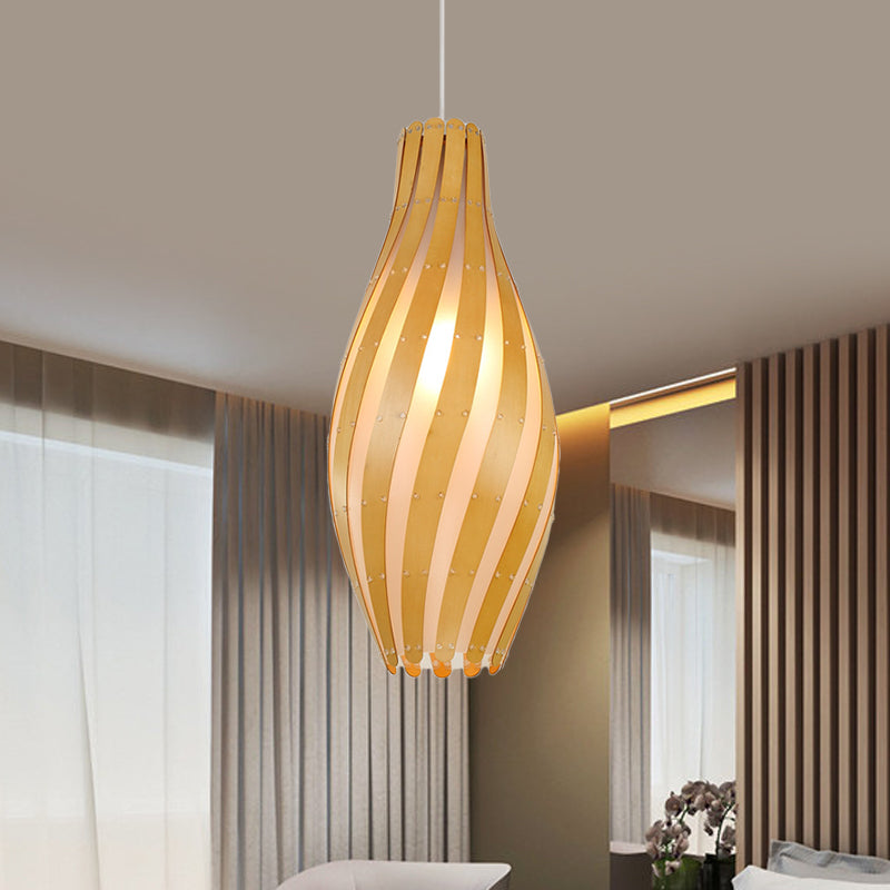 Luce sospesa a 1 luce moderna Beige BEIGE Twisty Vase Suspension Light con tonalità in legno, larghezza 6,5 ​​"/10"