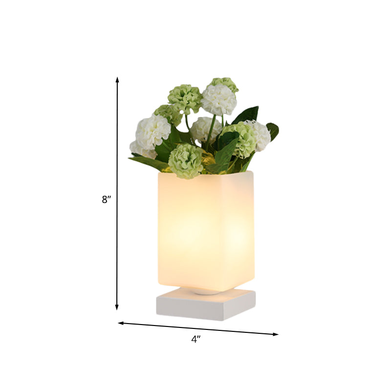 Art Deco -Kegel/Rechteck Nachtlampe weißes Glas LED Nachttisch Beleuchtung mit Blumendekoration für Schlafzimmer