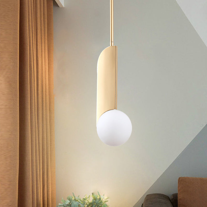 Koloniaal bolvormig plafond hanglamp 1 lamp ivoor glazen ophanging verlichting in goud voor woonkamer