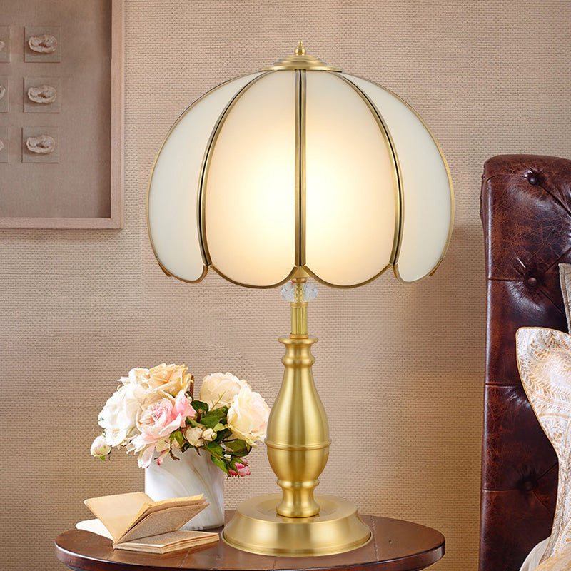 Scalloped Cream Glass Nightstand Lighting Farmhouse Vintage 1-Head Bedside Table Light in Gold