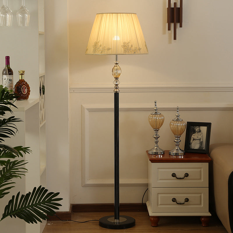 Stoff Conical Schatten stehende helle zeitgenössische 1-Bulb-Stofflampe in Champagner mit Blumendesign