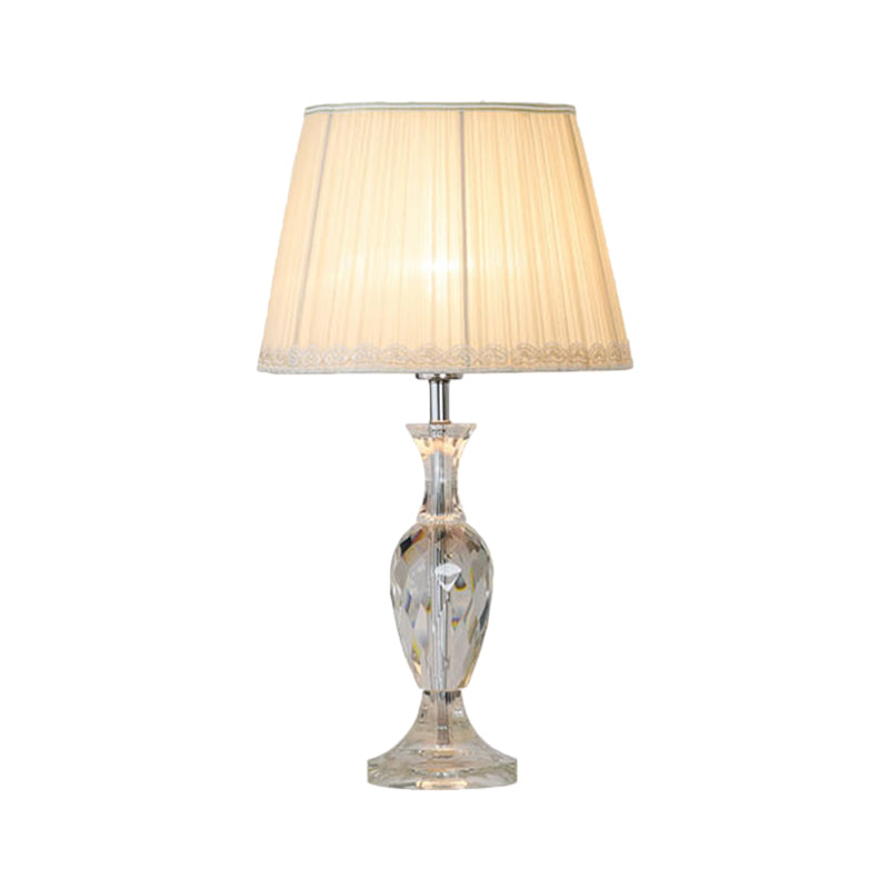 Grün/Beige 1 Glühbirnenkristallnachtstillstand Lampe Traditionelle Stoff Schatten Tischlicht für Schlafzimmer