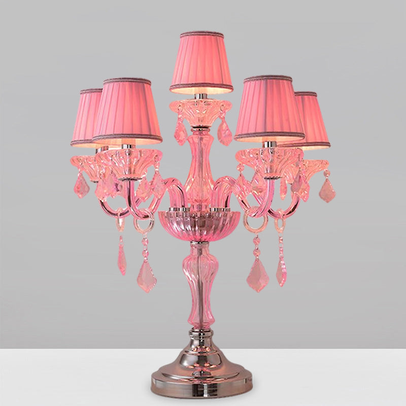 Kerzenschlafzimmertisch Licht traditionelle Kristallspeere 5/6/7 Lampen -Rosa -Nachttisch -Lampe mit Faltenstoffschatten