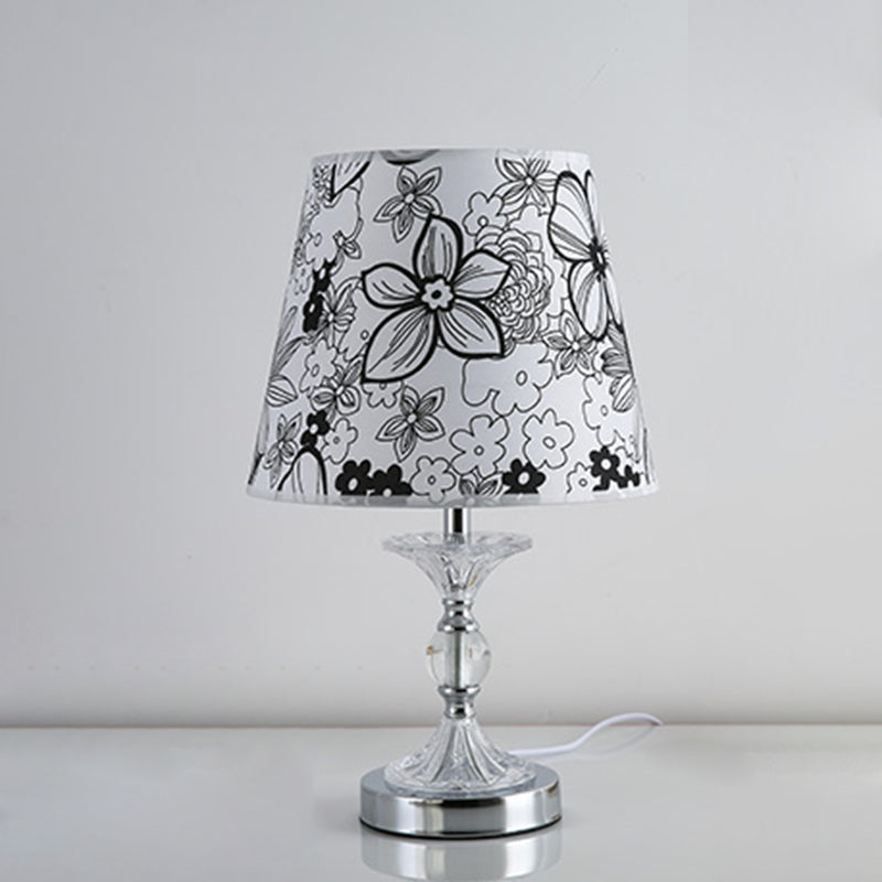 1 Bulb Table Light with Flower-Patterned Shade Fabric Traditional Living Room Crystal Nightstand Lamp in Silver