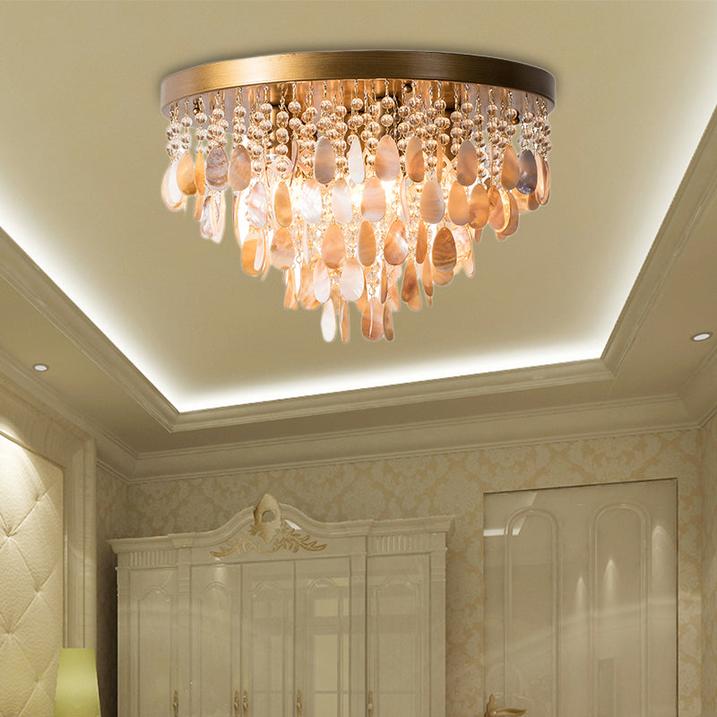 16 "/19.5" W Tiered Flush Mount Luce Shell moderna 6/9 luci Lampada da soffitto con perla di cristallo in finitura ottone