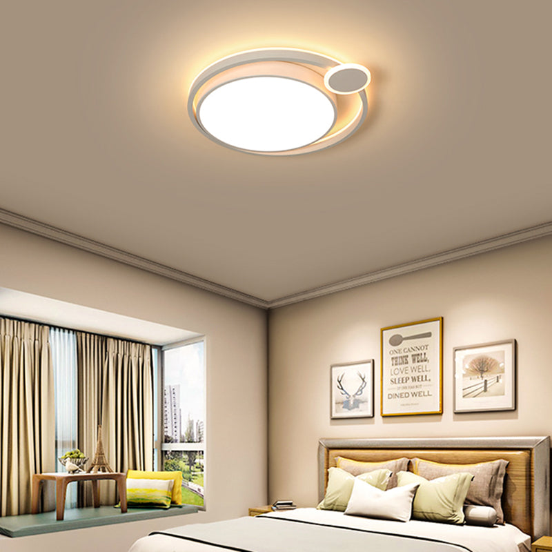 Black/White Orbit Flush Mount Lamp Nordic Metal 15"/18"/21.5" LED Ceiling Mounted Light for Bedroom in Warm/White