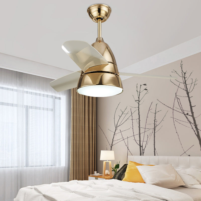 Éclairage de ventilateur de plafond de 26 "W Gold / Silver Simlicité 1 Bulbe LED Metal Semi Flush Mount pour chambre, 3 lames