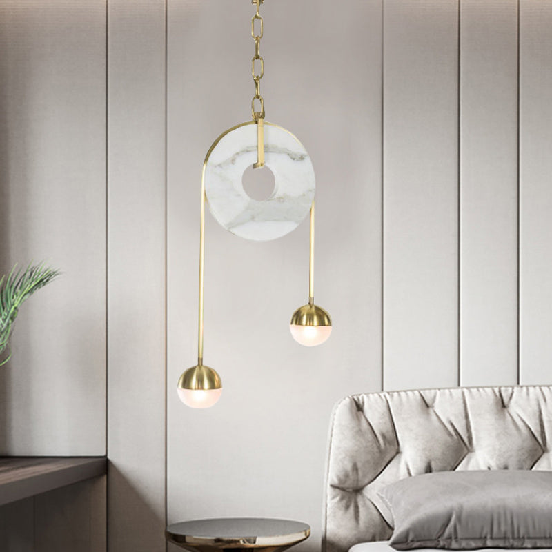 Éclairage pendentif à balle en or post moderne 2 lumières en verre blanc lampe suspendue LED avec poulie et chaîne