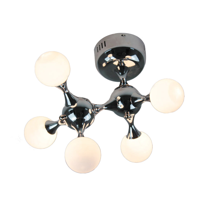 Chrome afwerking Moleculaire semi -spoelverlichting moderne stijl 5 lampen metalen plafondlamp met opaalglasbalschaduw