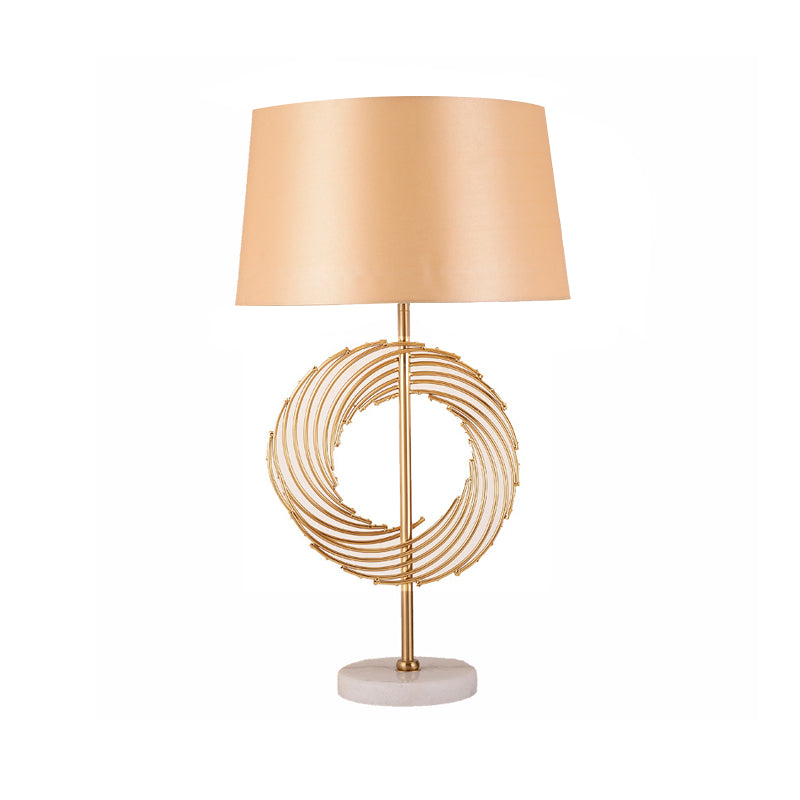 Drum Lern ​​Room Schreibtisch Lampe Vintage Stoff 1 Glühbirne Gold Nachttischlicht mit Ringdekoration