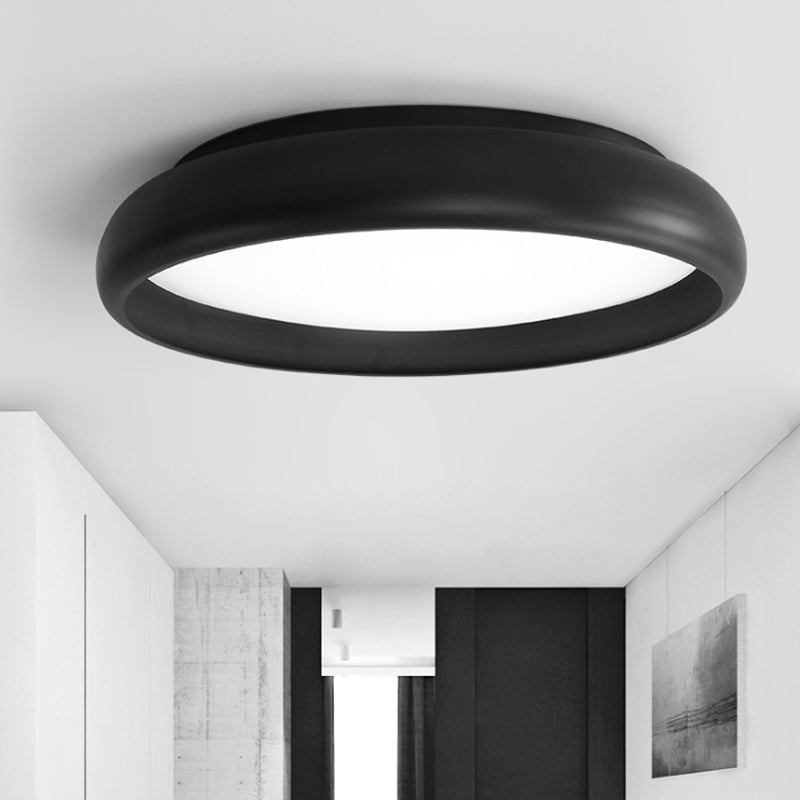 Circular Flush Mount Ceiling Light Nordic Metal Black/White Integrated LED Ceiling Flush Mount for Bedroom in Warm/White with Acrylic Diffuser