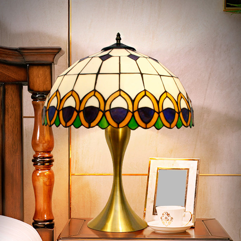 1-Light Nightstand Lighting Traditional Bowl Stained Art Glass Desk Lamp with Peacock Feather Pattern in Brass