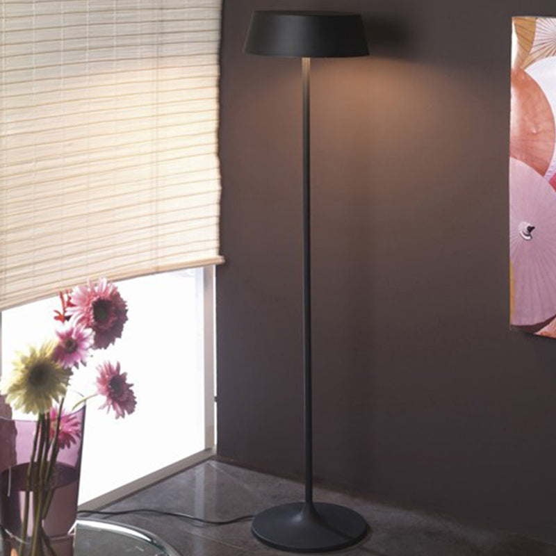 Schwarz/weiß glatte Trommelstehlampe Minimalismus Stil 3 Lichter Metallbodenbeleuchtung für Wohnzimmer