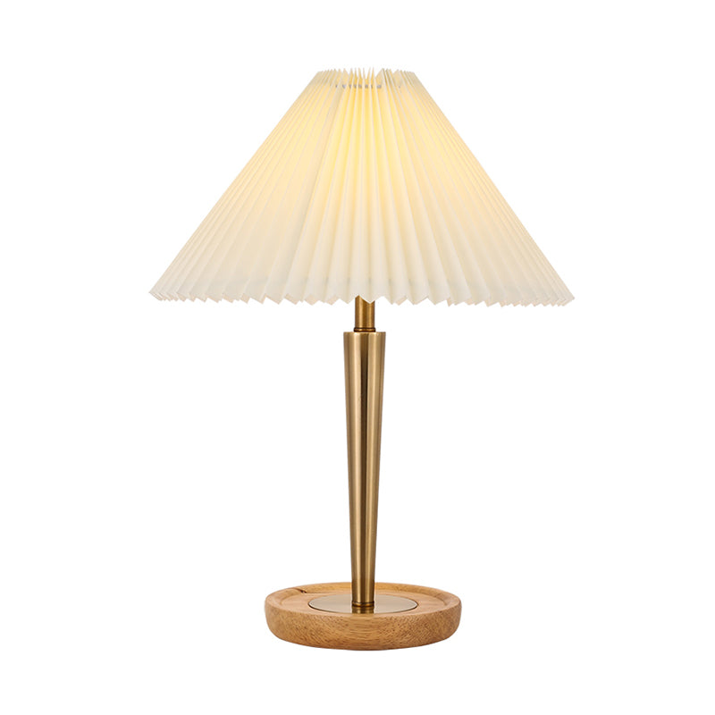 1 tête de table de nuit lampe à la lampe conique Éclairage de tâche en tissu plissé avec du bois rond piédestal en or