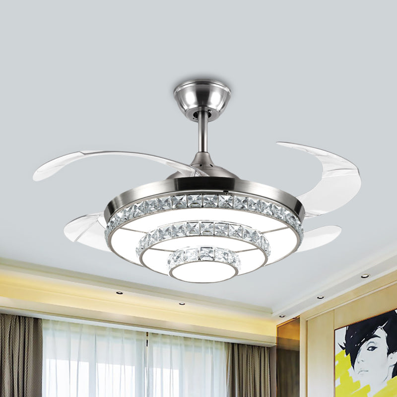 19 "W modernisme LED Plafond Lampe de la lampe à fans argent à 3 niveaux Semi-Flush Fush Mount Light avec nuance en blocs de cristal, 4 lames