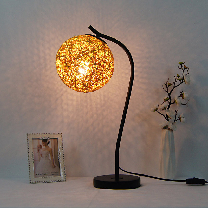 Yellow/Ivory Handmade Table Lamp Countryside Style 1-Light Rattan Table Lamp with Ball Shade for Bedroom