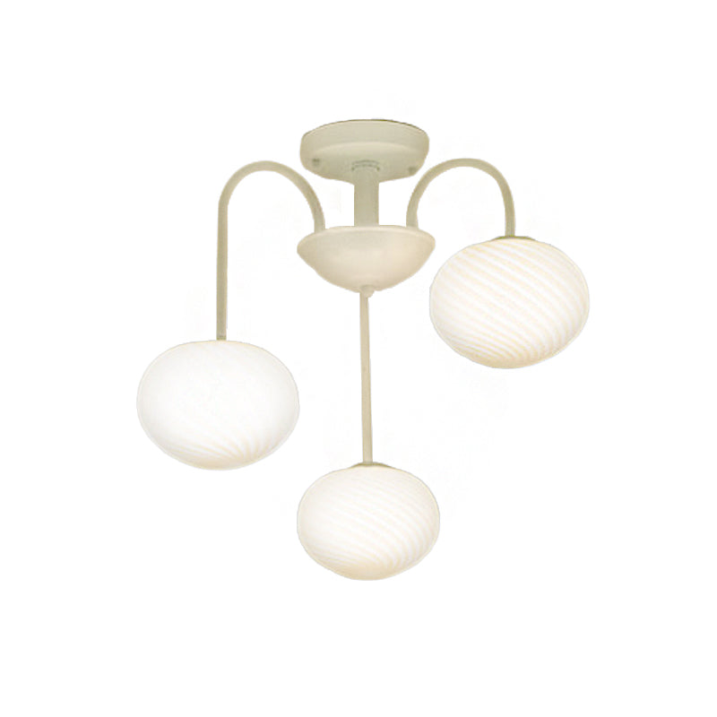 Sfera Glassa glassata semi -filo chiaro moderno moderno a 3 luci a soffitto nero/bianco montato con braccio curvo