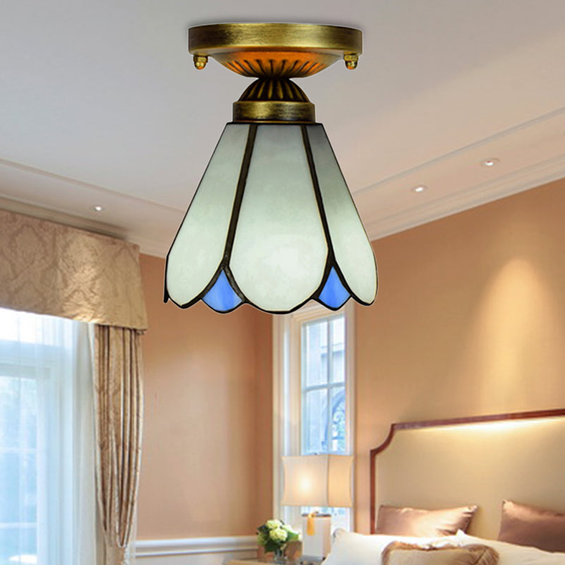 Art Glass Conical Small Plafond Light 1 Bulbe Tiffany Tiffany Simple Style Plafond Lampe en blanc pour la cuisine