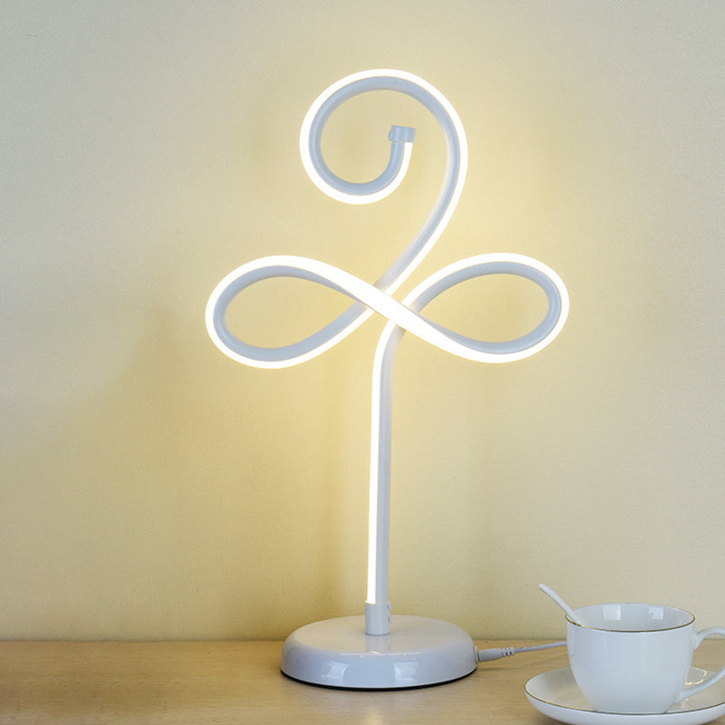 Metallic Clover-Like Night Table Light Simple Style LED Task Lamp in White for Sleeping Room