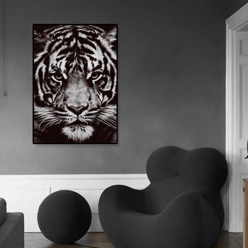 Photographs Modern Style Canvas Art with Wild Animal Pattern in Dark Color for Home