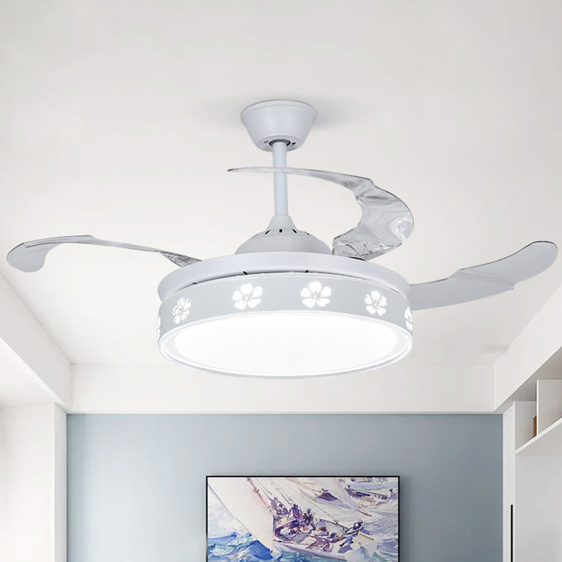 Metalen cirkel semi montage verlichting modernisme wit 3 bladen led hanger ventilator licht met bloesemontwerp, 42 "breedte