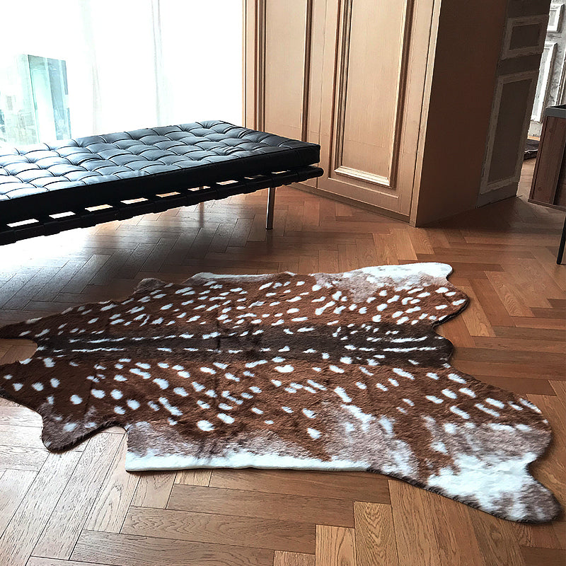 Brown Deer Spots Pattern Rug Polyester Contemporary Rug Washable Non-Slip Pet Friendly Carpet for Living Room