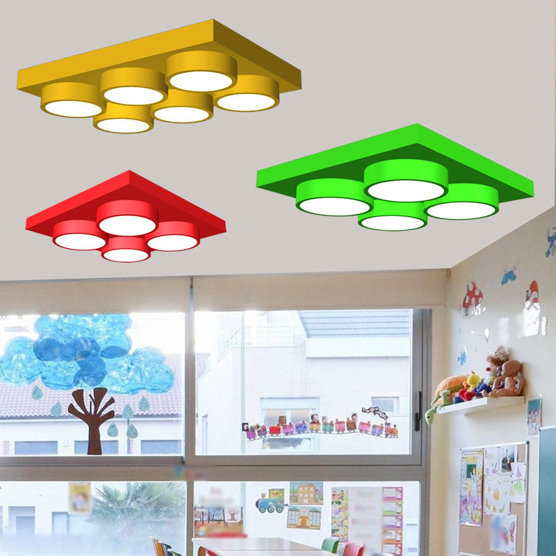 Lámpara de techo LED para guardería, de metal, de 16"/19,5"/23,5" W, con montaje empotrado y bloques de construcción para niños, en rojo/verde, luz blanca