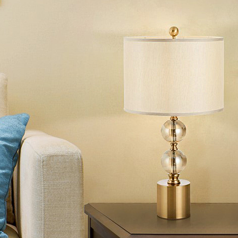 1 Head Night Lamp Classic Bedroom Crystal Nightstand Light with Round Fabric Shade in Brass