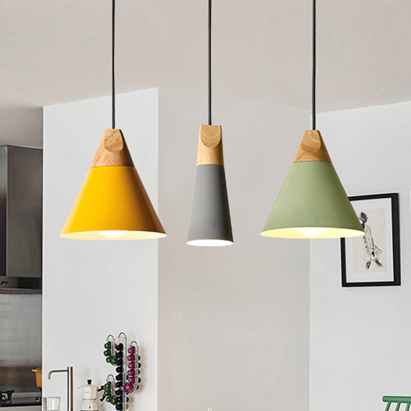 Aluminium Mini Cone Suspension Lampe Macaron Single-bulb Pendre suspendu en noir / rose / vert et bois