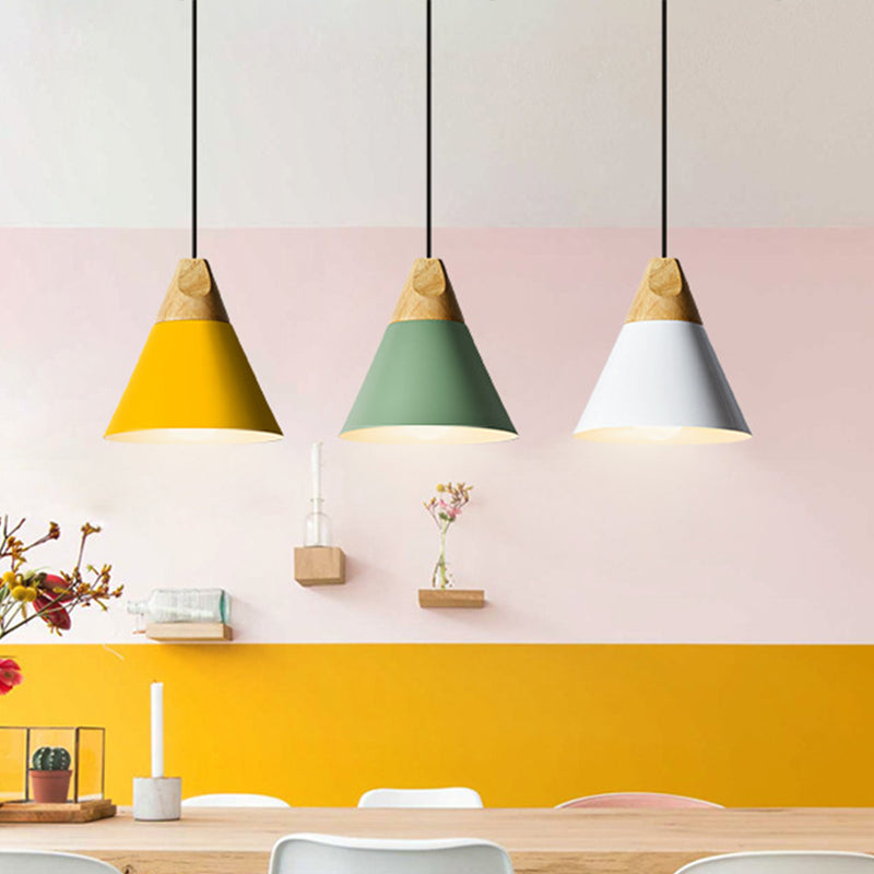 Aluminium Mini Cone Suspension Lampe Macaron Single-bulb Pendre suspendu en noir / rose / vert et bois