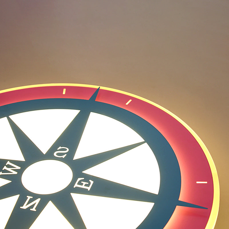 Cartoon Compass LED Flush Mount Light Kids Acryl Deckenlampe in rot für Pflegezimmer