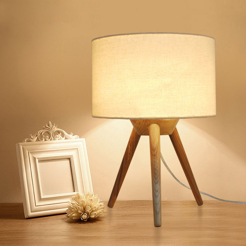 Tambour trépied lampe de nuit nouveauté tissu minimaliste tissu une table de chambre simple lumière en bois