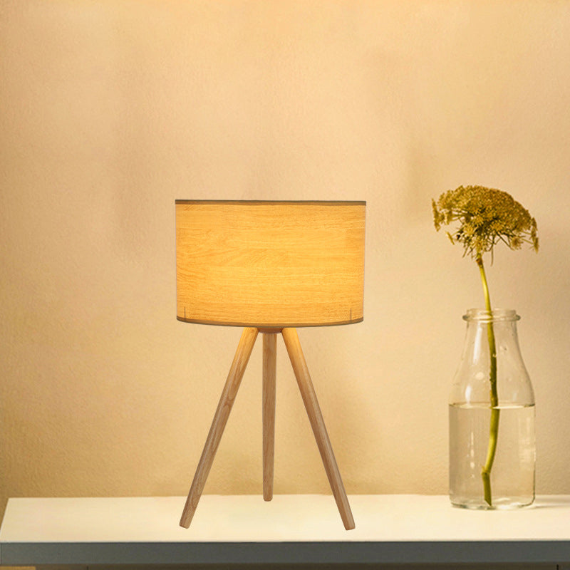 1 lampada da comodino lampada da comodino minimalista in legno treppiede notturno con tonalità in tessuto colonna