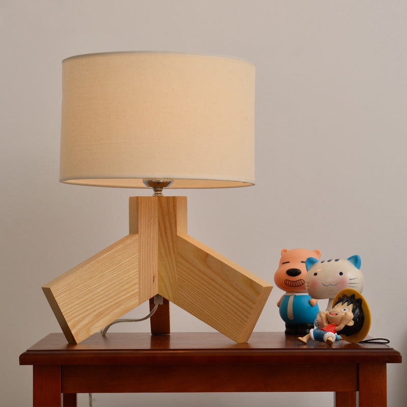 Drum Fabric Table Light Nordic Single Bulb Wood 3-Leg Night Stand Lamp for Bedroom