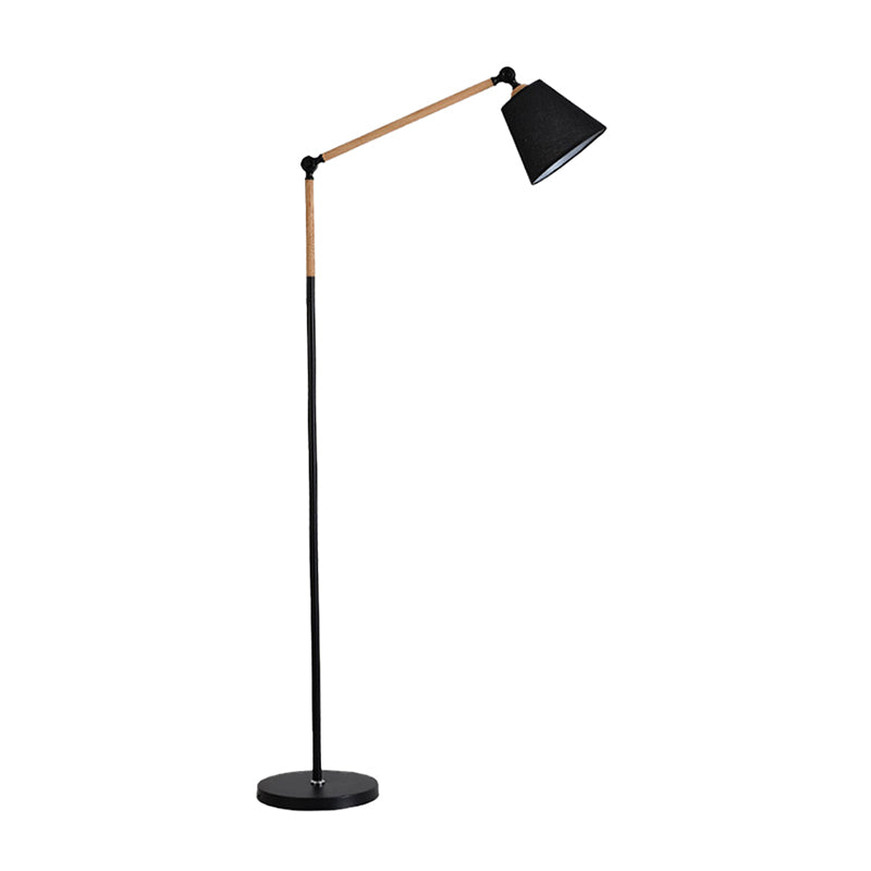 Lampada di lettura del pavimento affusolato tessuto nordico 1 lampadina nera/bianca e pavimento in legno con braccio altalena