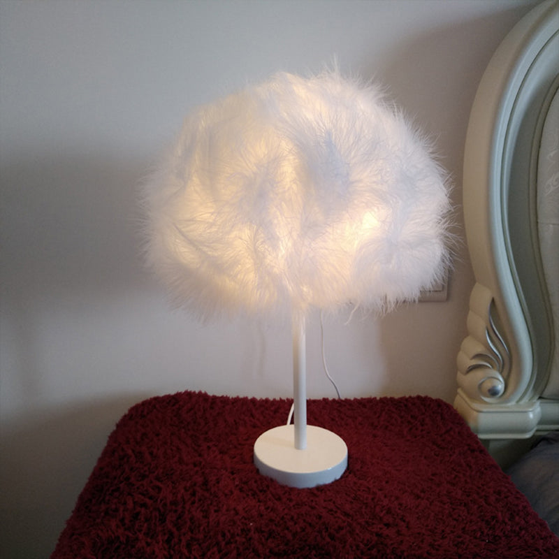 Blanc Candy Floss Night lampe Nouveauté Minimaliste 1 tête Plume Table Stand Light