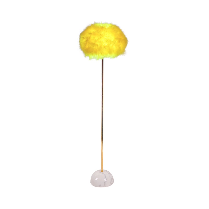 Lampada da pavimento della sfera di piume con piuma tessuta a mano Nordica 1 pavimento giallo in piedi con base in ceramica