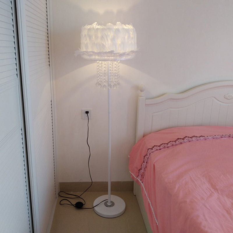 Abrikoos/wit/roze lotus vloerlicht nieuwheid Noordse 1 bol veer opstaanlamp met kristallen orbs