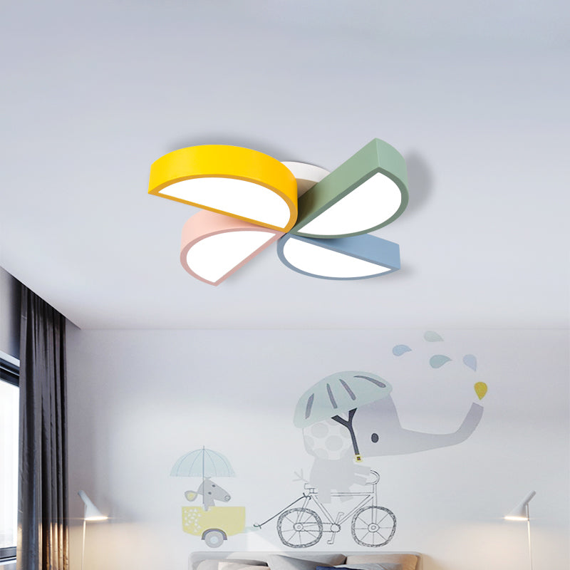 Acrylique Pinwheel Flush Lumière LED Contemporary Flush Mount Lighting in White for Kids Bedroom