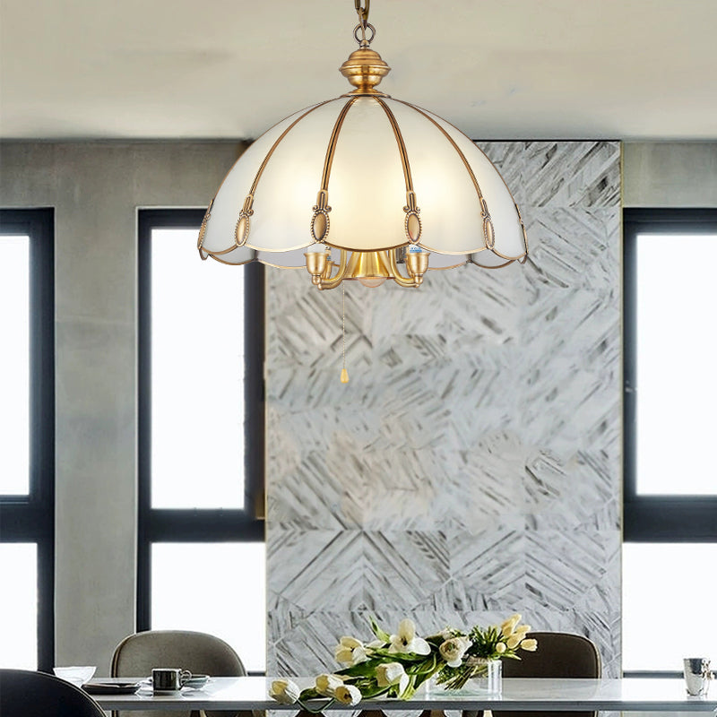 Opaalglas geschulpte gevormde plafondverlichting Minimalisme 5 lampen eetkamer kroonluchter lichtarmatuur in goud