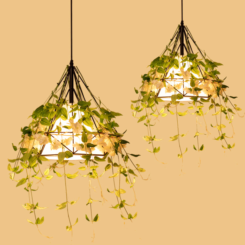 Diamond Iron Plant Pendant Light Antique Single Restaurant Hanging Light with Tapered Fabric Shade in Green