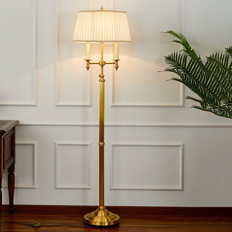 Gouden Candelabra Standing Light Vintage Metallic 2 Bollen woonkamer vloerlamp met geplooide Empire Shade