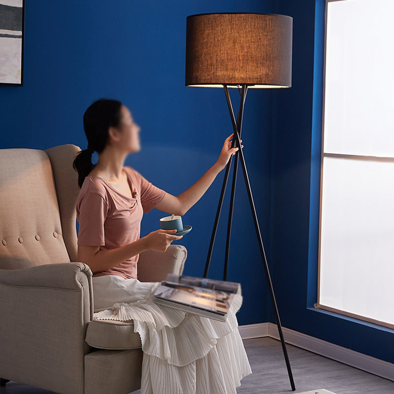 1-Light Standing Light Vintage Tripod Metal Floor Lamp with Drum Fabric Shade for Living Room