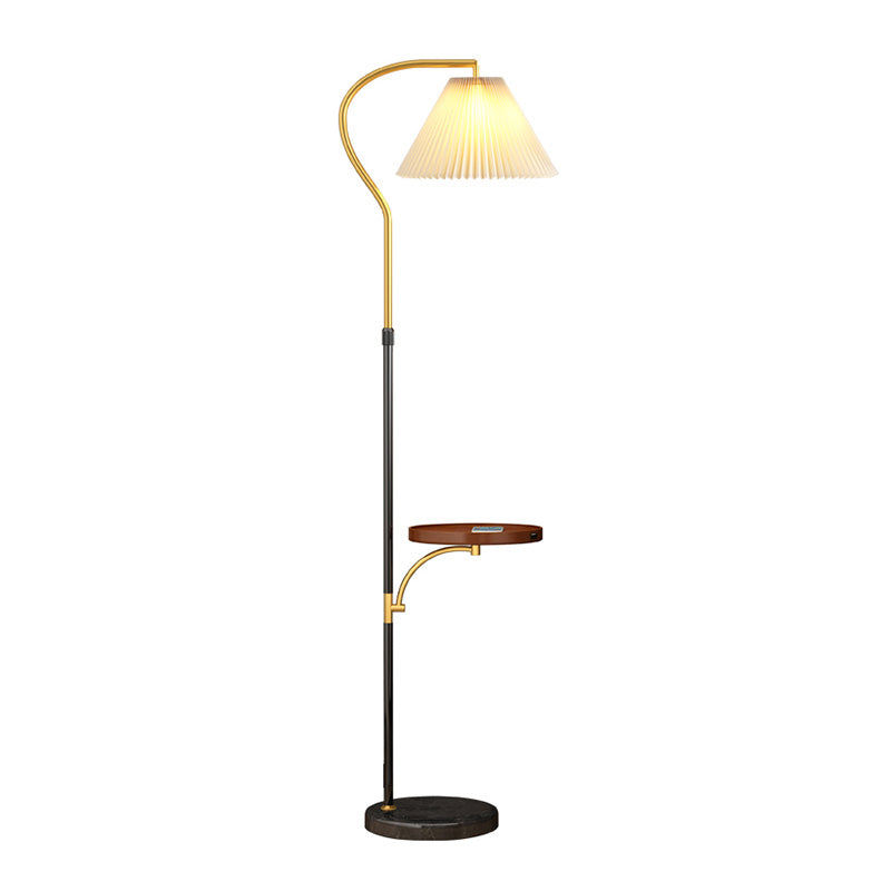 Klassiek verzamelde Empire Shade Stand Up Lamp 1-Licht stof Vloerverlichting met dienblad