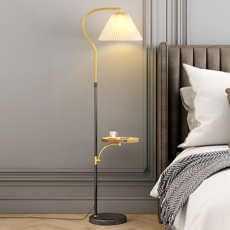 Éclairage de sol en tissu en tissu en tissu en tissu en tissu en tissu en tissu en tissu en tissu en tissu en tissu 1-Light Classic Empire Shade Up Lampe 1-Light avec plateau