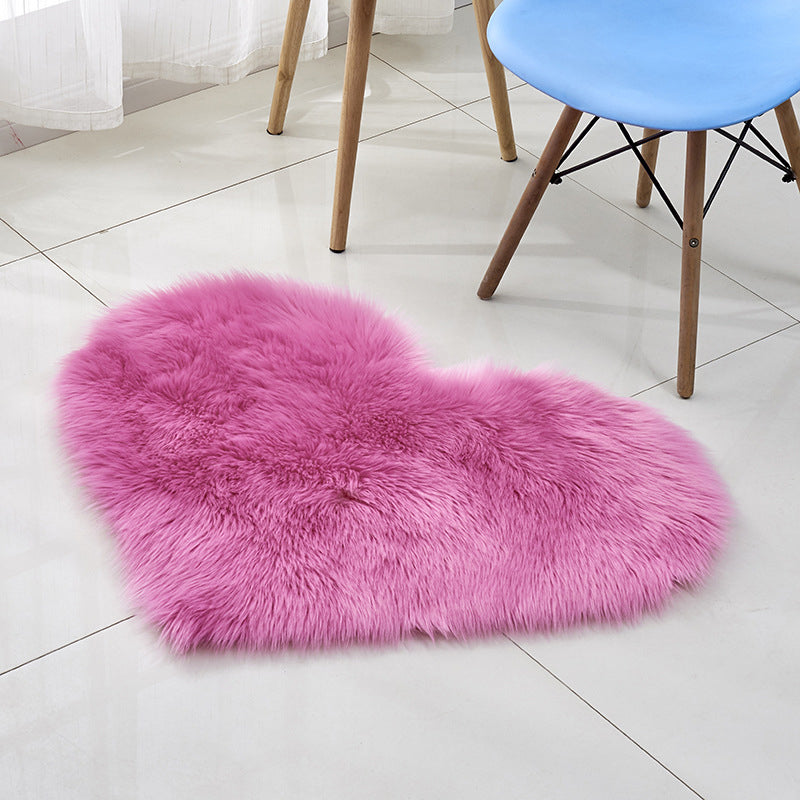 Tapis de style nordique multi-couleurs fausse laine Plaine Love Forme Rapis sans glissement Backing Washable Pet Friendly Tap pour la maison