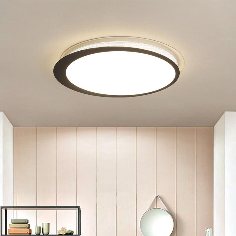 Circle Flush Light Fixture Contemporary Metal LED Ceiling Mount Lamp with Acrylic Diffuser in White/Warm Light