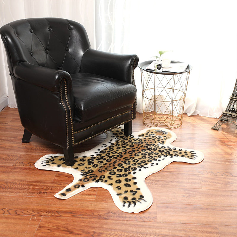 Tapis imprimé en peau de guépard jaune polyester le tapis contemporain des teintes résistantes antidérapantes tapis lavable pour le salon